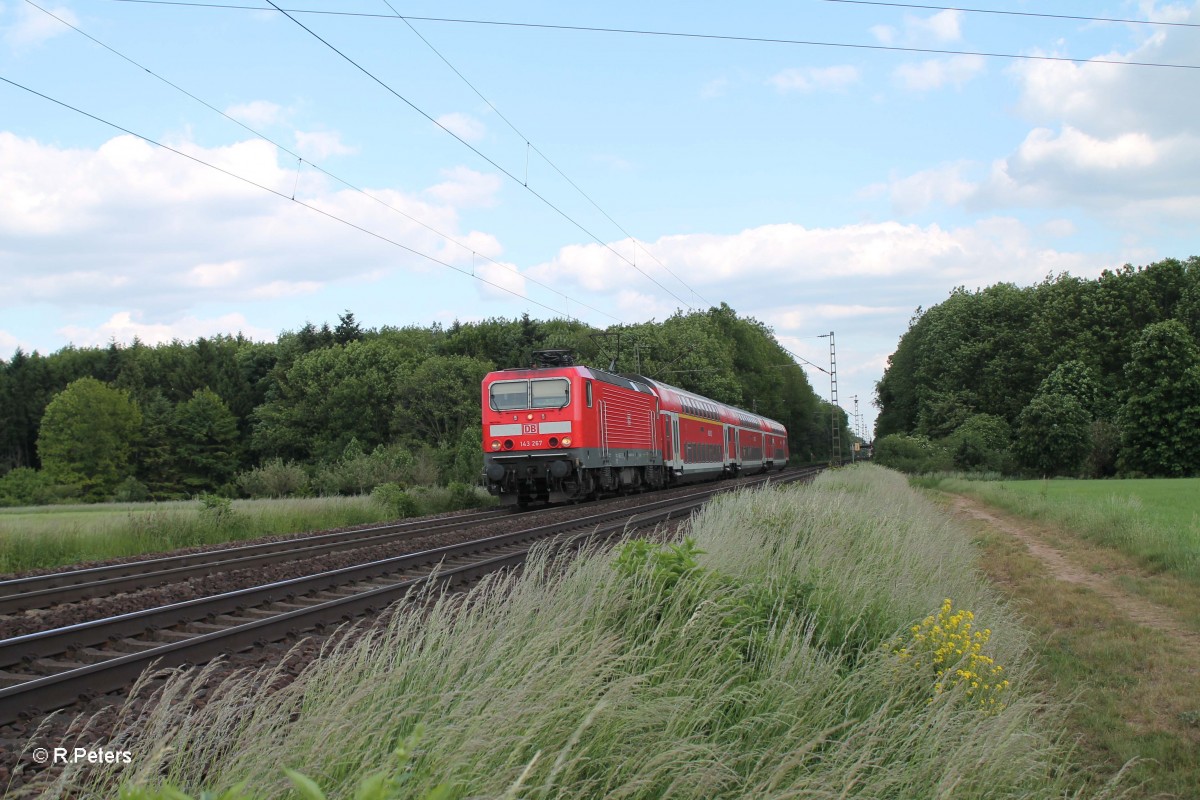 143 267 erreicht die Stromkreistrennstelle Bischofsheim mit der RB 75 15726 Aschaffenburg - Wiesbaden. 20.05.15