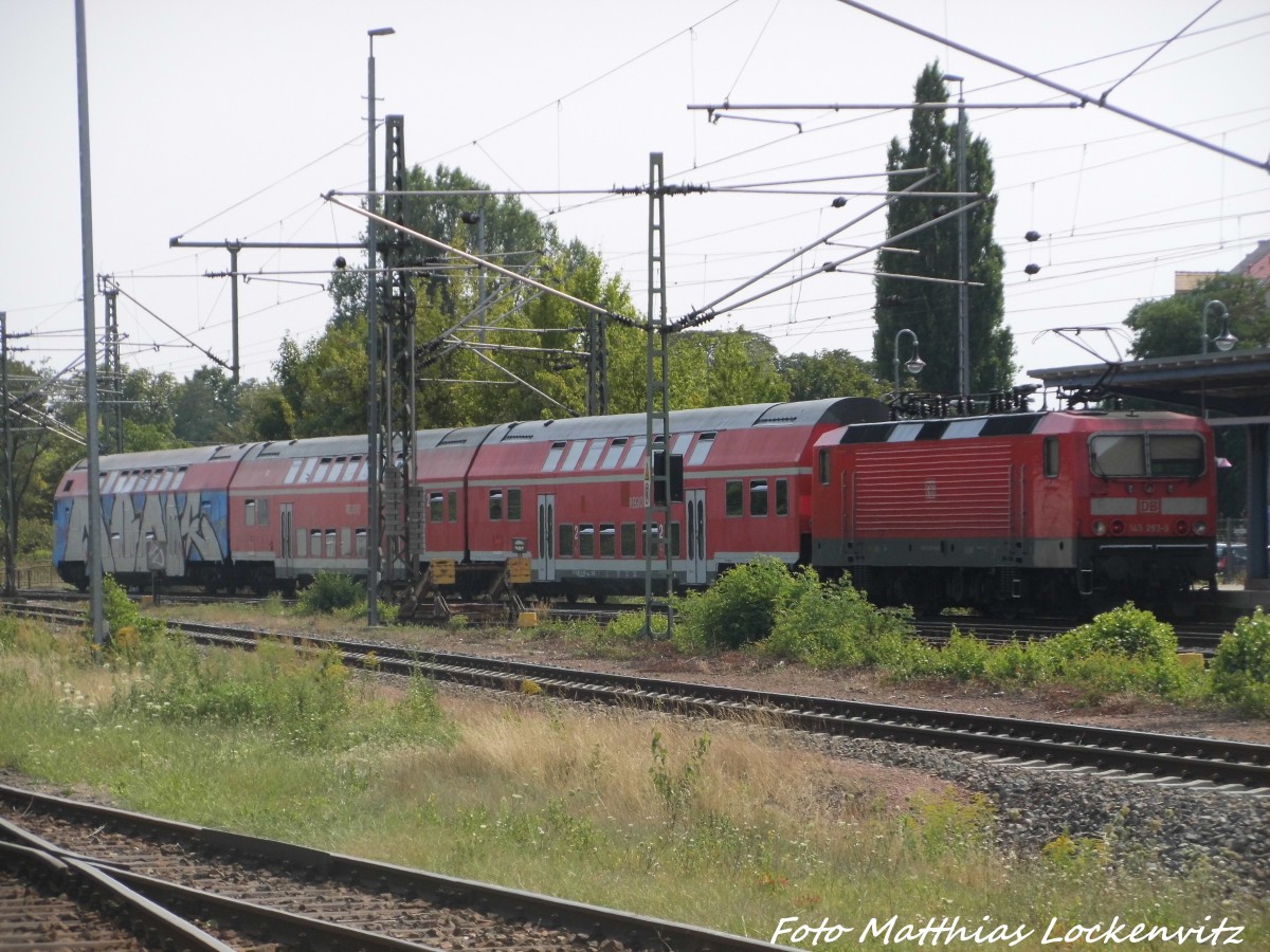 143 293 beim verlassen des Bahnhof Delitzsch unt Bf in Richtung Leipzig Hbf am 12.8.15