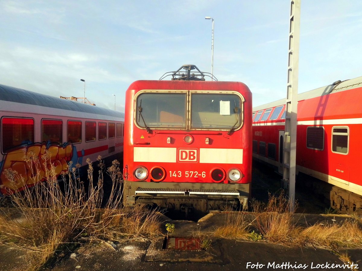 143 572 abgestellt in Mukran am 28.12.16