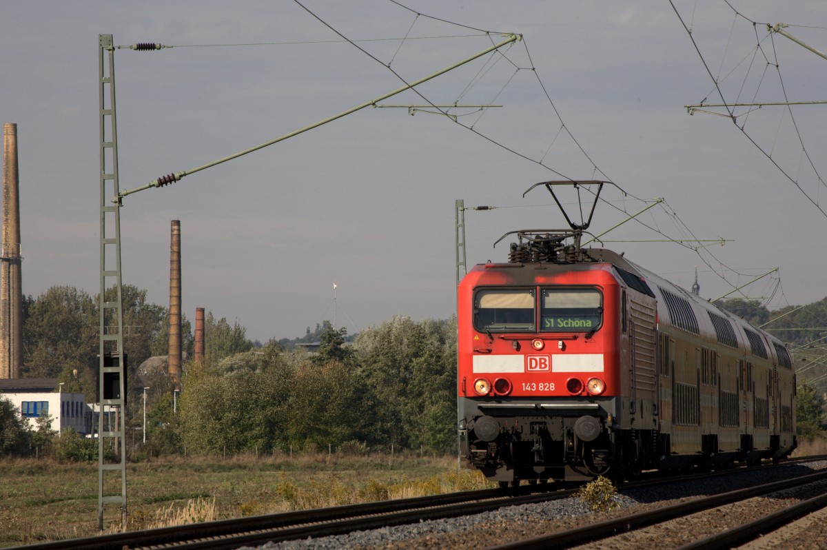 143 828 mit einem Zug der Linie S1 in der Nassau unweit von Mei�en. 05.10.2013 11:53 Uhr