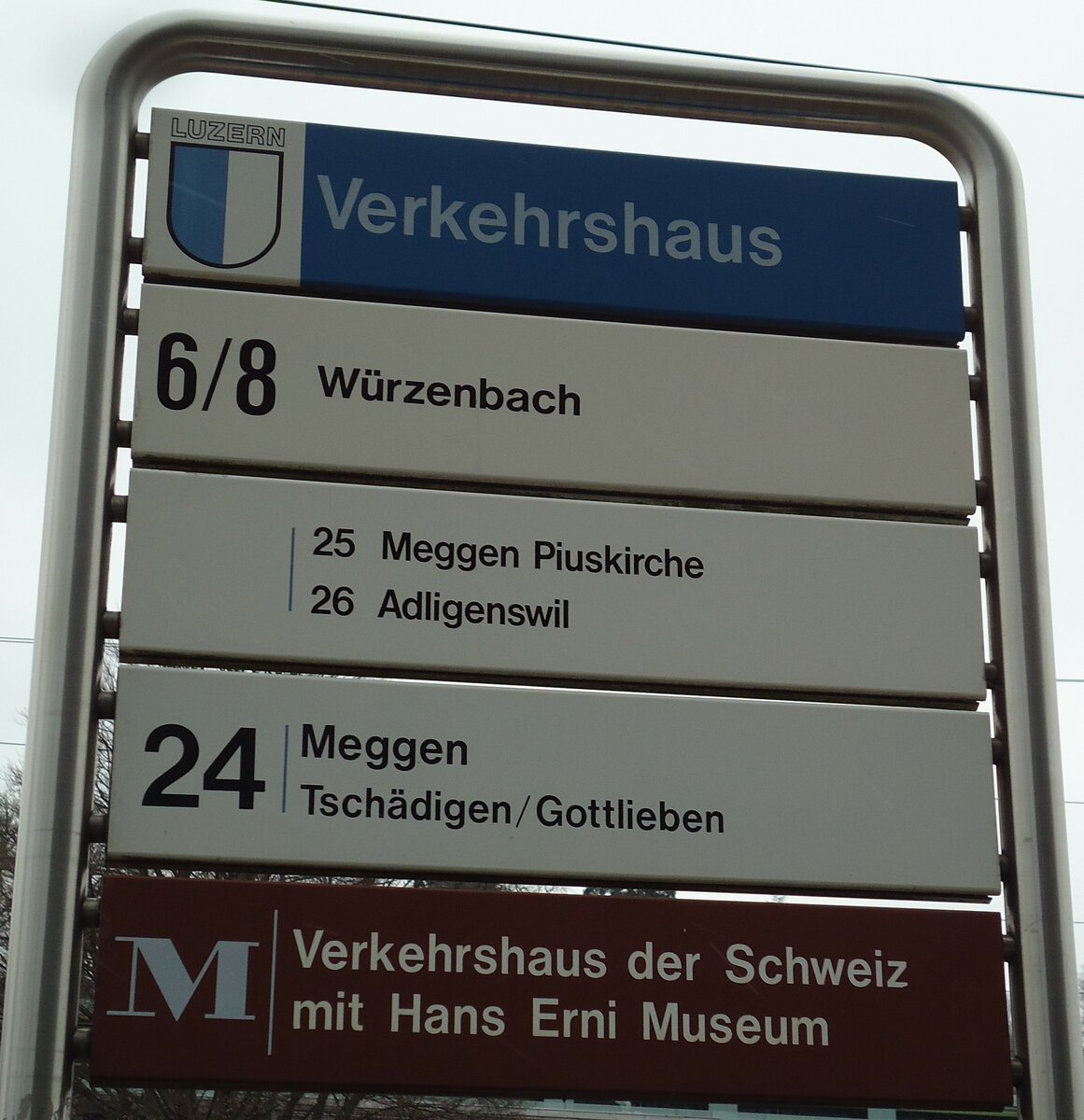 (143'328) - VBL-Haltestellenschild - Luzern, Verkehrshaus - am 20. Februar 2013