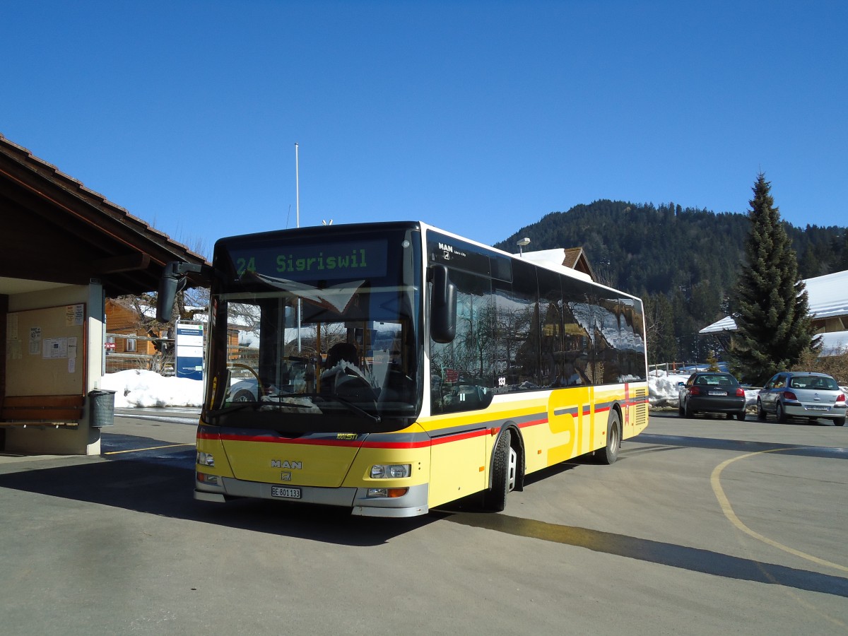 (143'452) - STI Thun - Nr. 133/BE 801'133 - MAN/Gppel am 4. Mrz 2013 in Schwanden, Sge