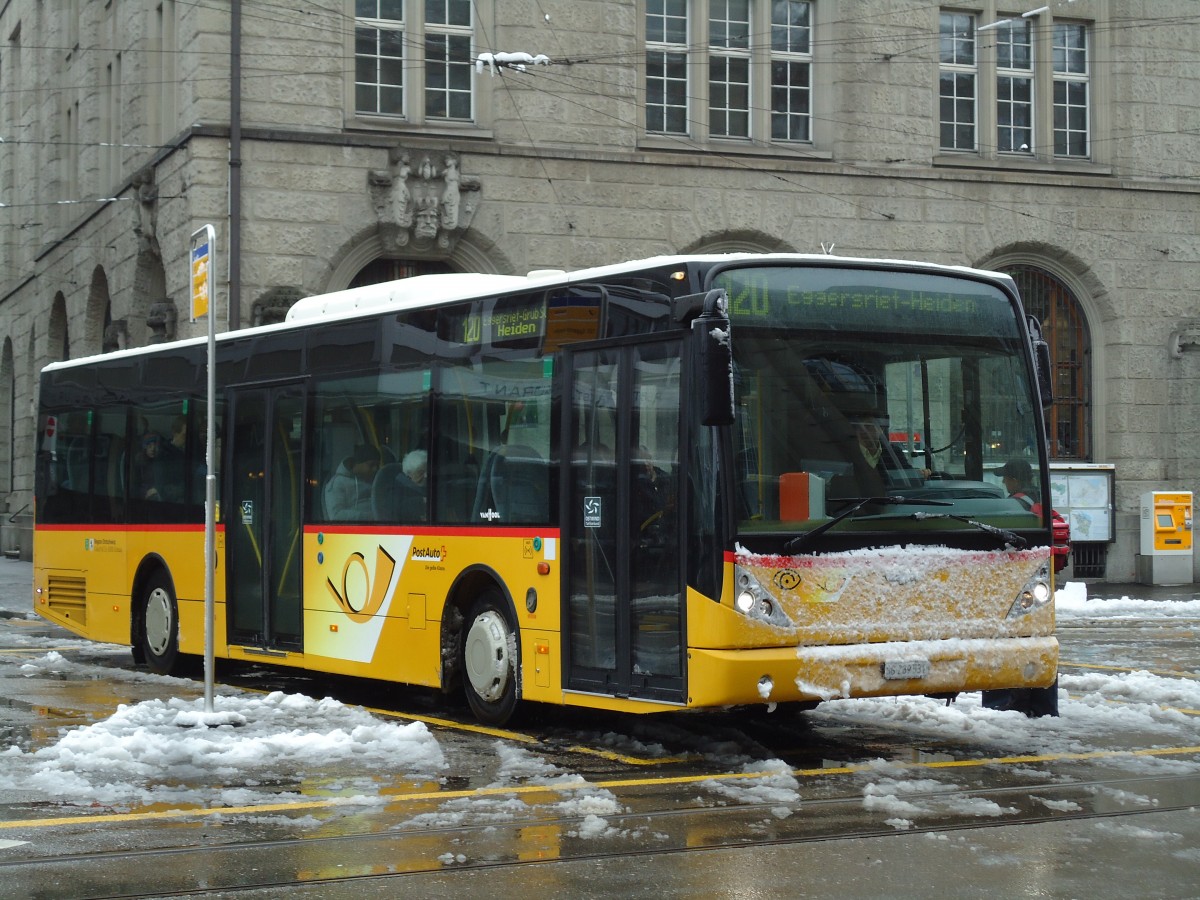 (143'669) - Casutt, Gossau - SG 289'531 - Van Hool am 20. April 2013 beim Bahnhof St. Gallen