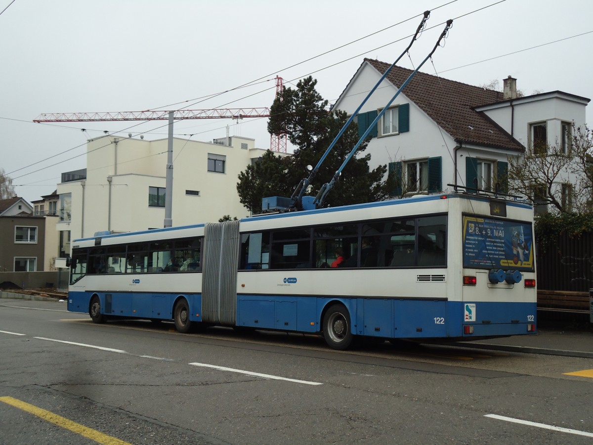 (143'758) - VBZ Zrich - Nr. 122 - Mercedes Gelenktrolleybus am 21. April 2013 in Zrich, Berghaldenstrasse