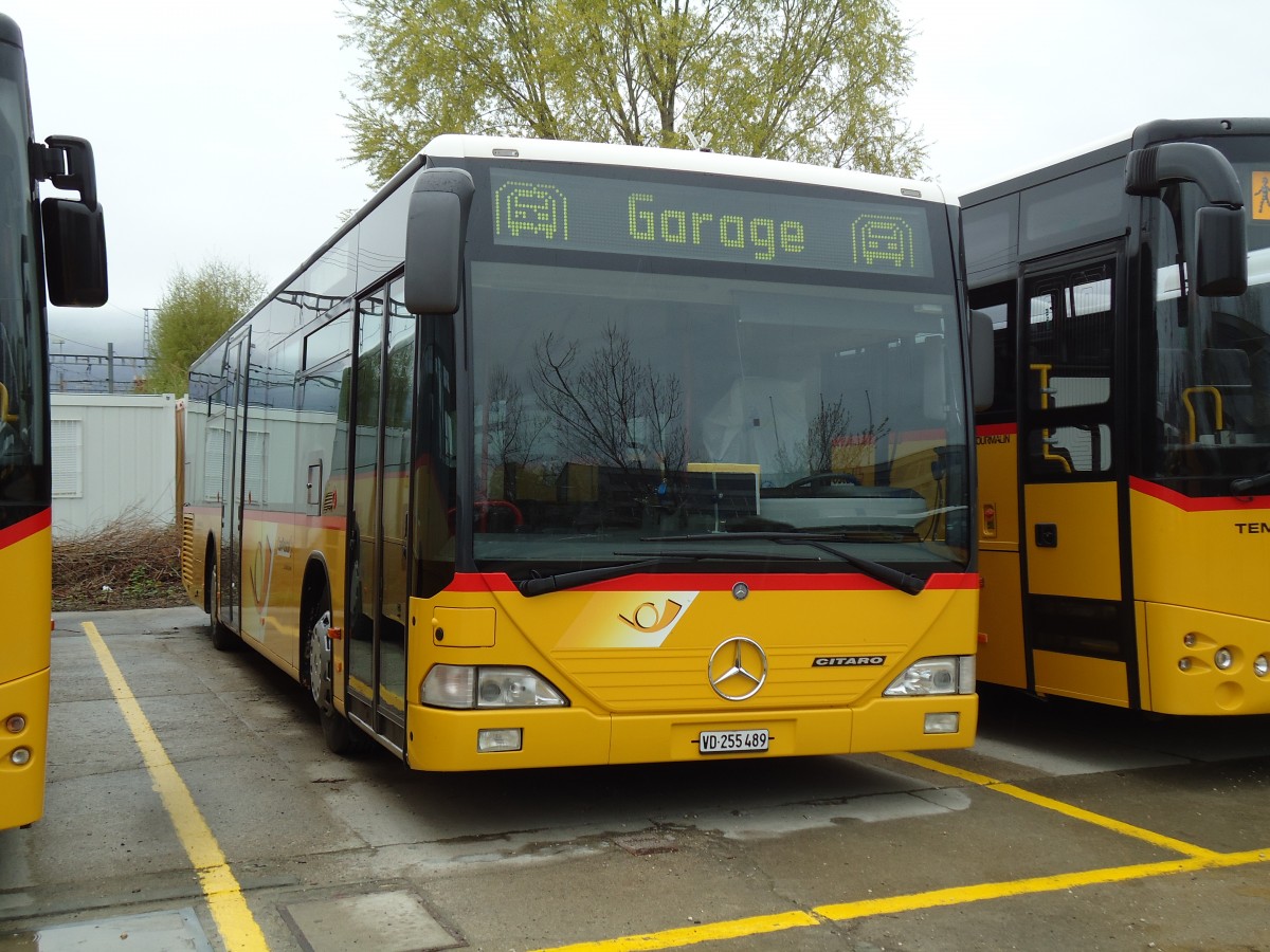 (143'884) - CarPostal Ouest - VD 255'489 - Mercedes am 27. April 2013 in Yverdon, Garage