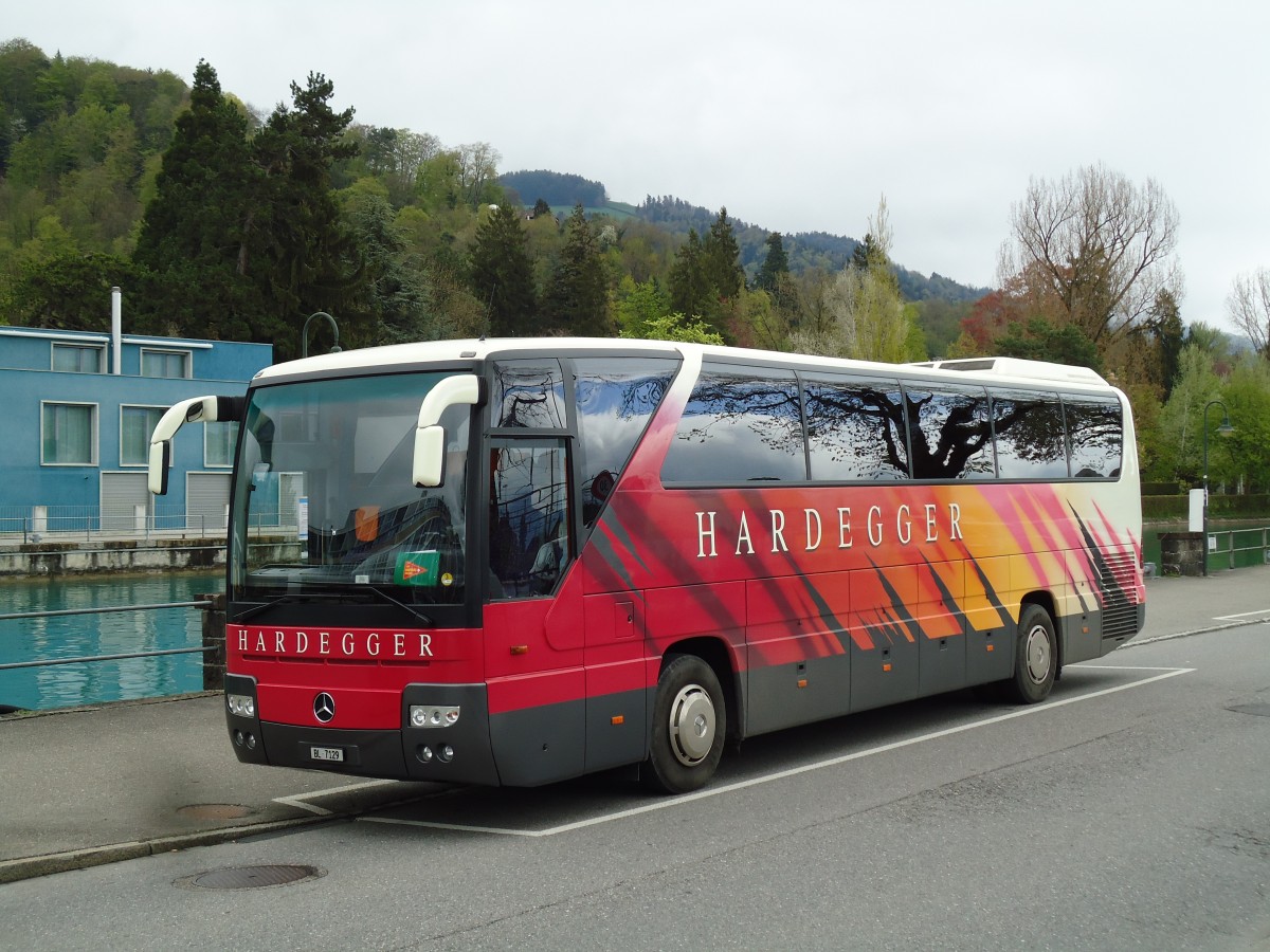 (143'924) - Hardegger, Birsfelden - BL 7129 - Mercedes am 28. April 2013 bei der Schifflndte Thun