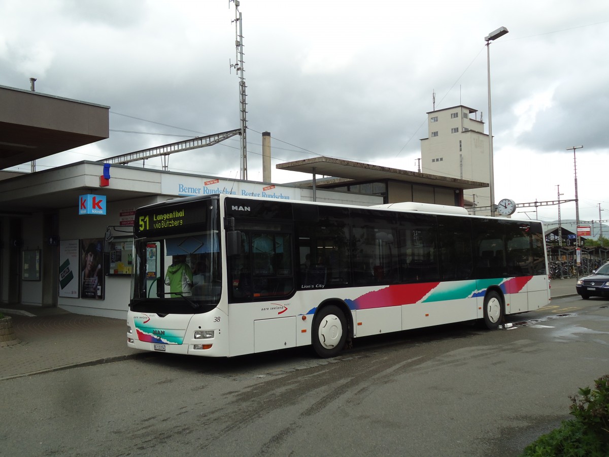 (144'095) - ASm Langenthal - Nr. 38/BE 132'054 - MAN am 12. Mai 2013 beim Bahnhof Herzogenbuchsee