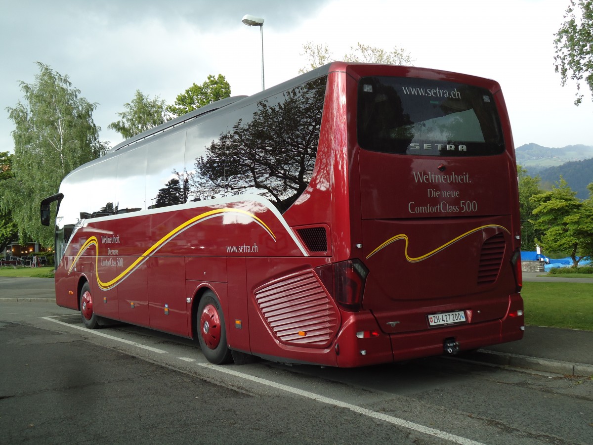 (144'559) - EvoBus, Kloten - ZH 427'200 - Setra am 25. Mai 2013 in Thun, Lachen