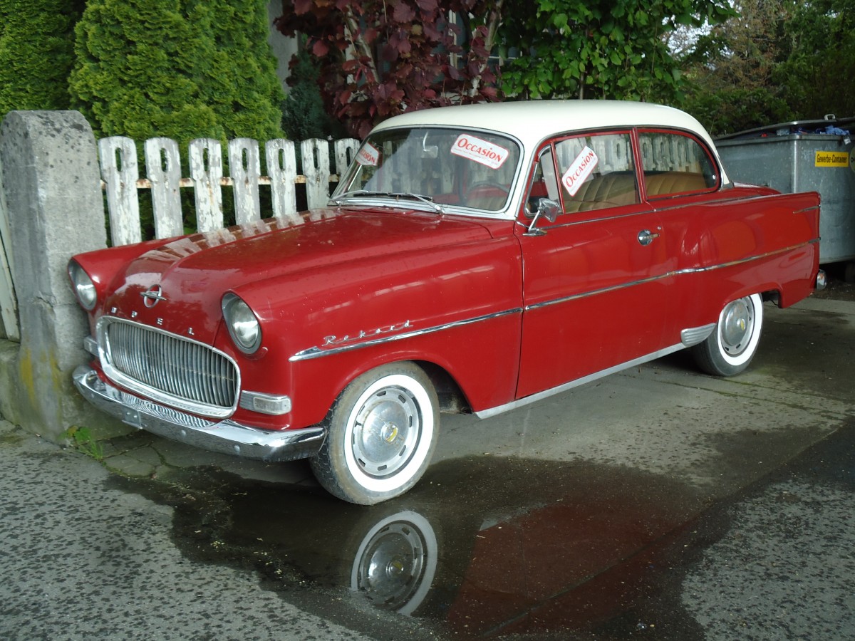 (144'562) - Opel Rekord am 25. Mai 2013 in Thun, Talackerstrasse