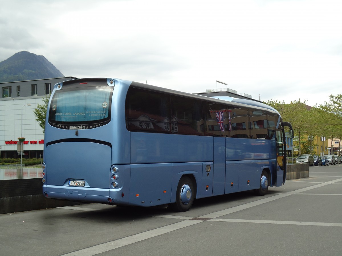 (144'873) - Aus Griechenland: Giozis, Lazaros - IBP-9698 - Neoplan am 9. Juni 2013 beim Bahnhof Interlaken Ost