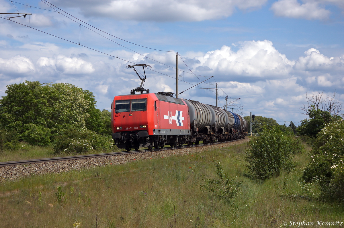 145-CL 011 (145 089-9) RheinCargo GmbH mit einem Kesselzug  Benzin oder Ottokraftstoffe  in Stendal und fuhr in Richtung Salzwedel weiter. 24.05.2014