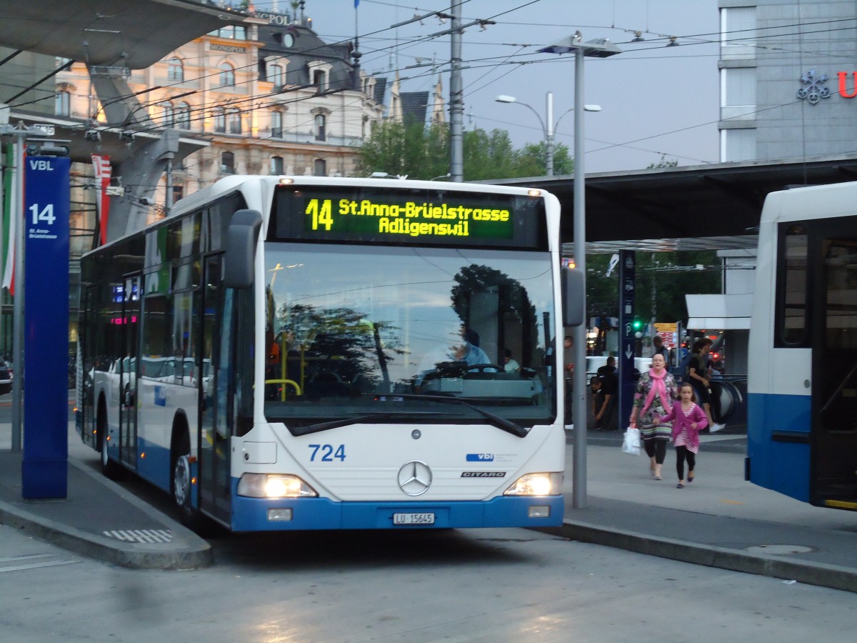 (145'992) - VBL Luzern - Nr. 724/LU 15'645 - Mercedes (ex Heggli, Kriens Nr. 724) am 20. Juli 2013 beim Bahnhof Luzern