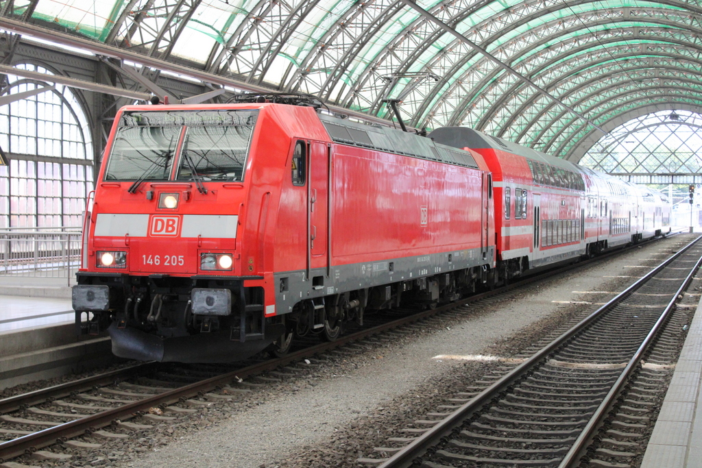 146 205 als S1(Meißen Triebischtal-Bad Schandau)kurz nach der Ankunft im Dresdener Hbf.17.08.2022