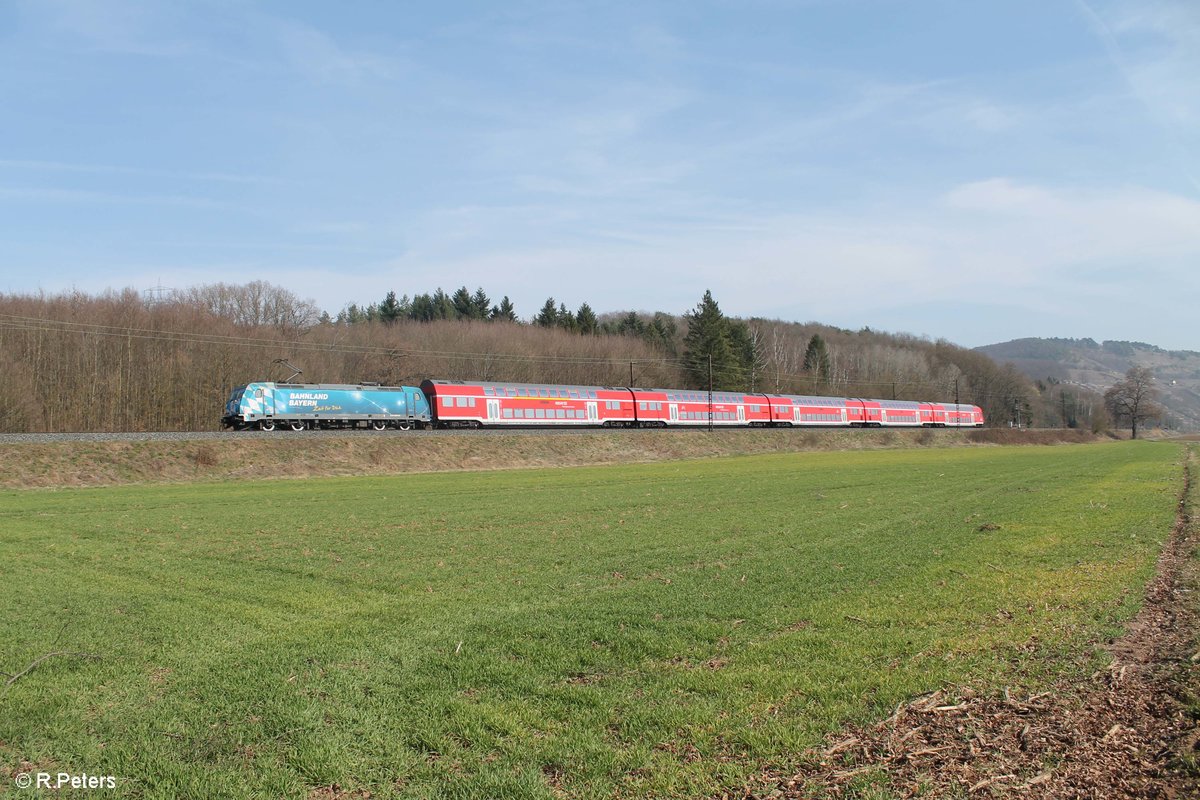 146 246-4 mit dem RE 4612 Bamberg - Frankfurt/Main bei Harbach. 16.03.17