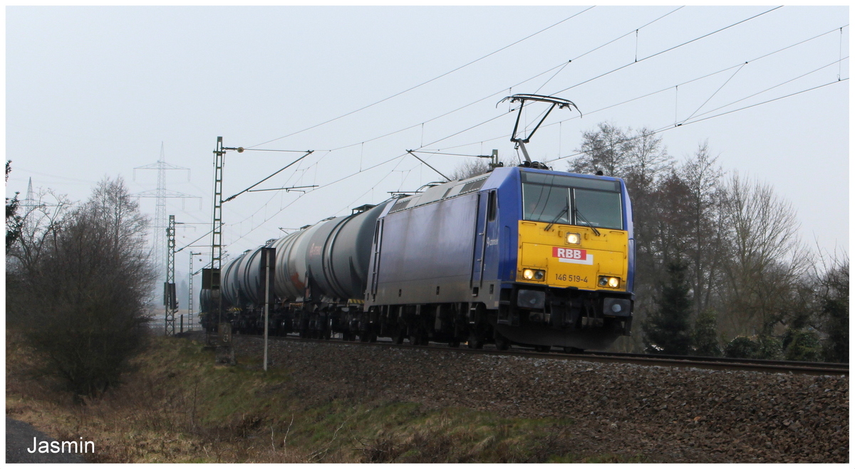 146 519 RBB mit Kesselwagenzug am 21.03.15 in Kerzell