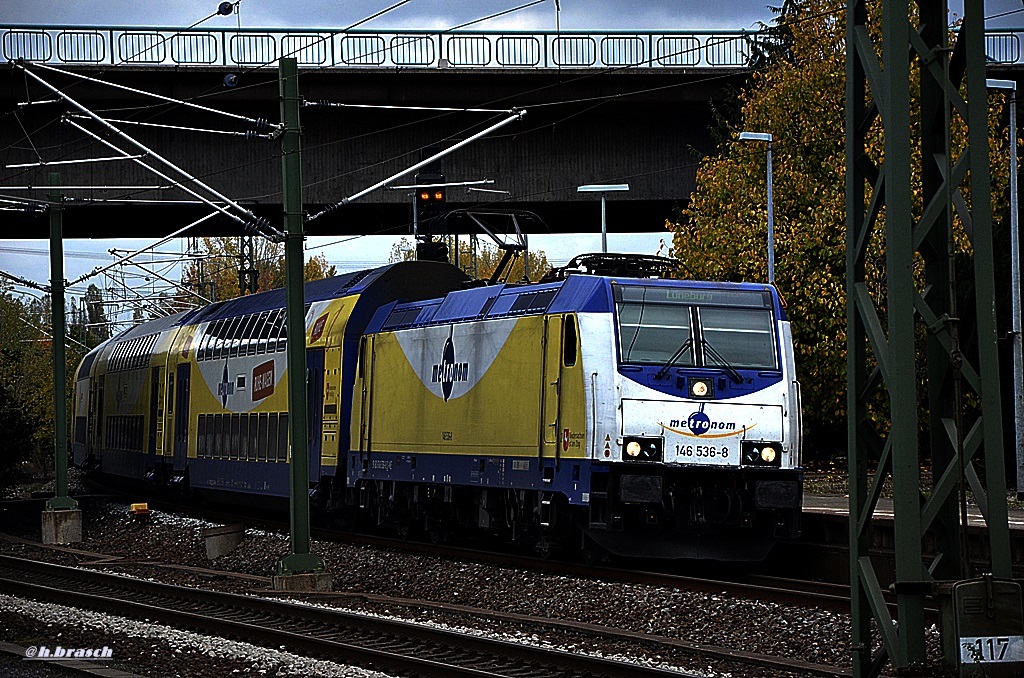 146 536-8 fuhr mit den metronom nach lüneburg,zum bhf hh-harburg,datum 24.10.14