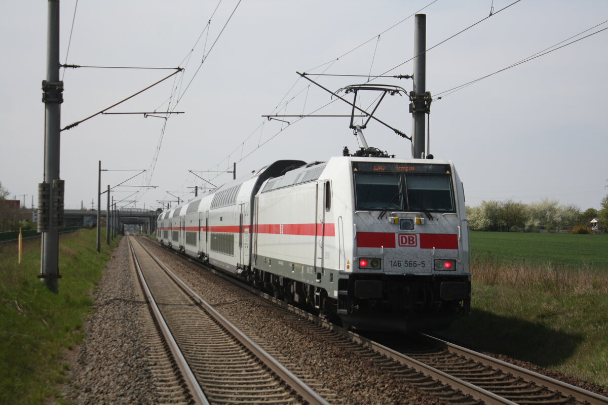 146 566 bei der Durchfahrt in Zberitz am 29.4.22