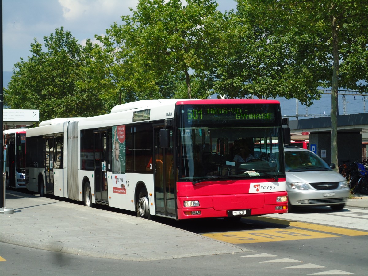 (146'030) - TRAVYS Yverdon - VD 1208 - MAN am 22. Juli 2013 beim Bahnhof Yverdon