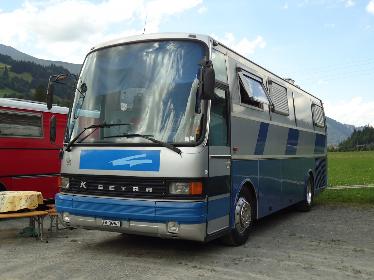 (146'337) - Bchler, Bsingen - Nr. 30/FR 36'947 - Setra (ex AAGI Interlaken Nr. 30) am 17. August 2013 in Lenk, Metschbahnen