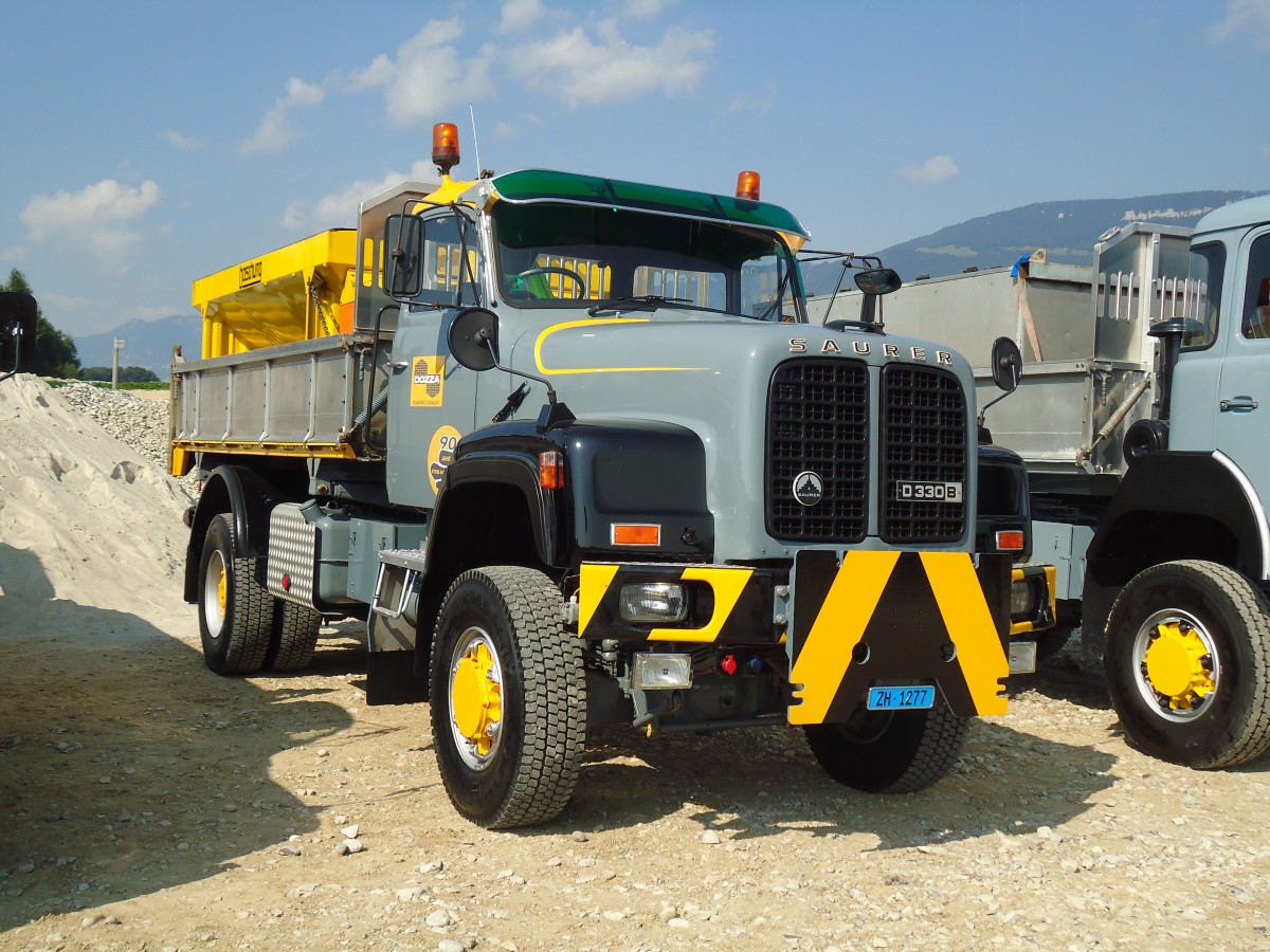 (146'629) - Dozza, K�snacht - ZH 1277 - Saurer am 31. August 2013 in Niederbipp, Saurertreffen