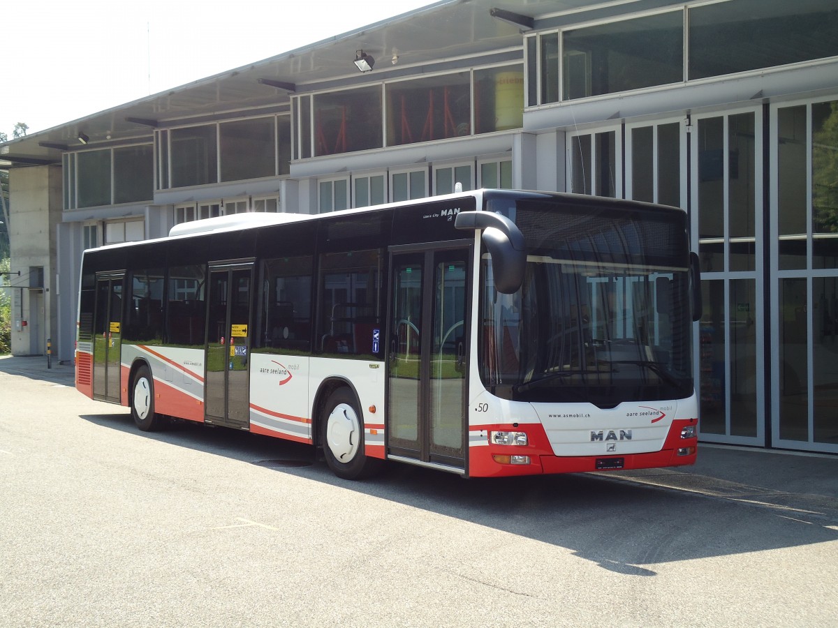 (146'765) - ASm Langenthal - Nr. 50 - MAN am 31. August 2013 in Wangen a.A., Garage