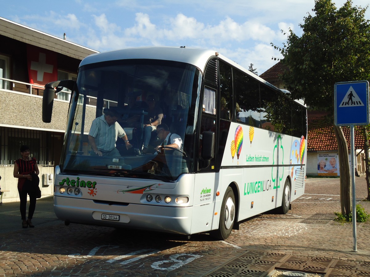 (146'851) - Steiner, Messen - SO 20'144 - Neoplan am 31. August 2013 in Schnottwil, Post