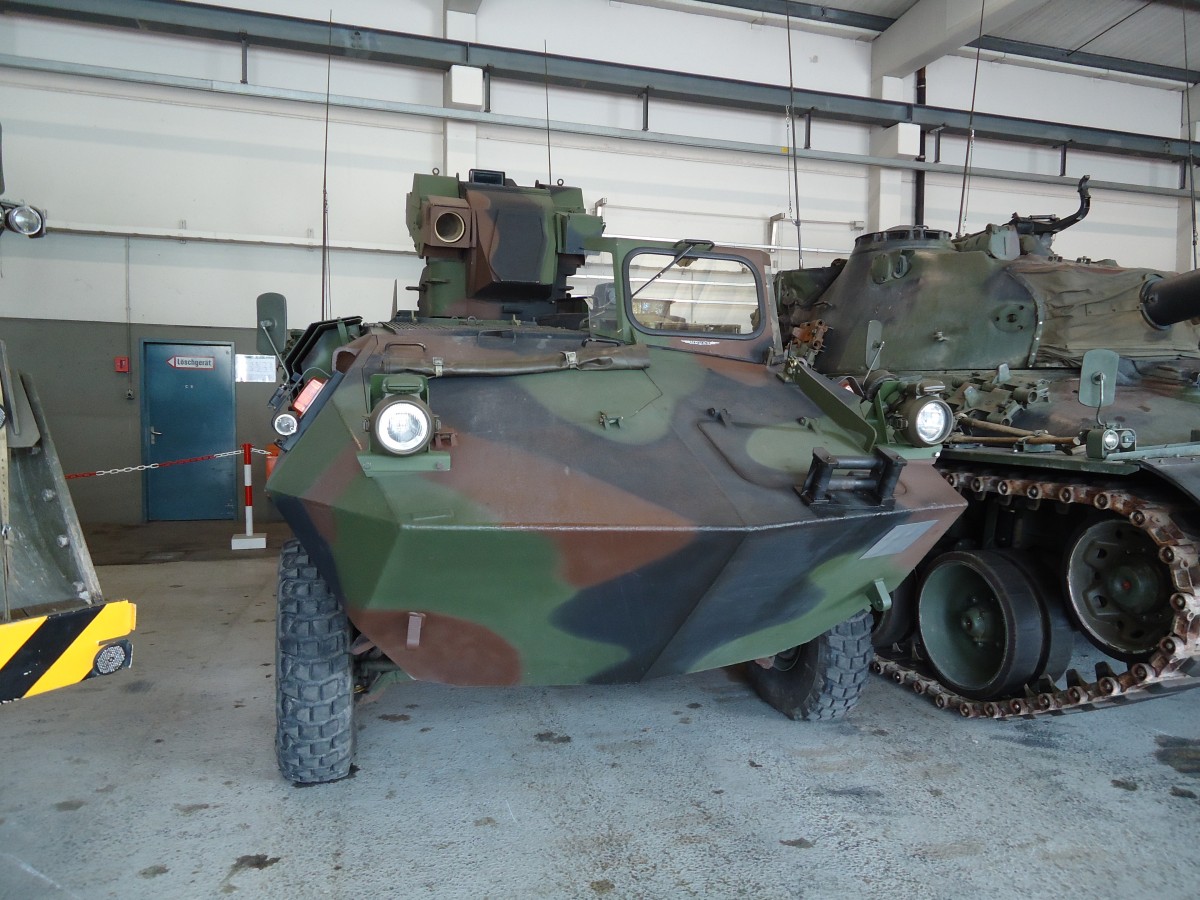 (147'116) - Schweizer Armee - Mowag am 14. September 2013 in Thun, Waffenplatz
