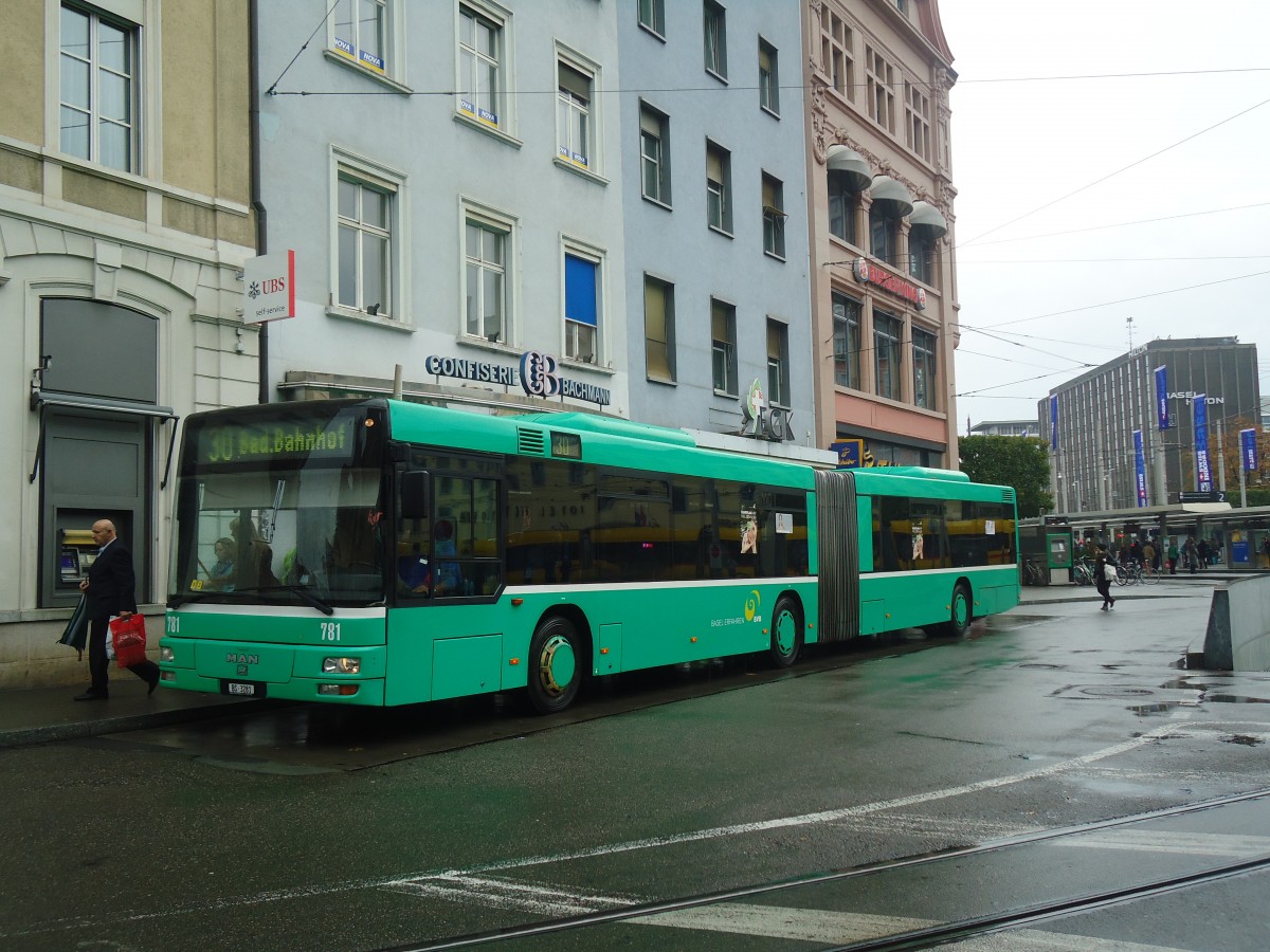 (147'534) - BVB Basel - Nr. 781/BS 3281 - MAN am 20. Oktober 2013 beim Bahnhof Basel