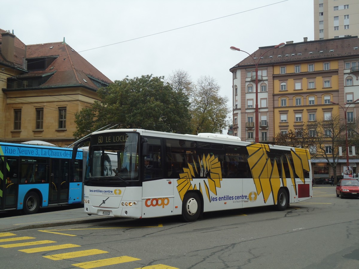 (147'949) - transN, La Chaux-de-Fonds - Nr. 271/NE 114'471 - Volvo (ex VR La Chaux-de-Fonds Nr. 271) am 8. November 2013 beim Bahnhof La Chaux-de-Fonds