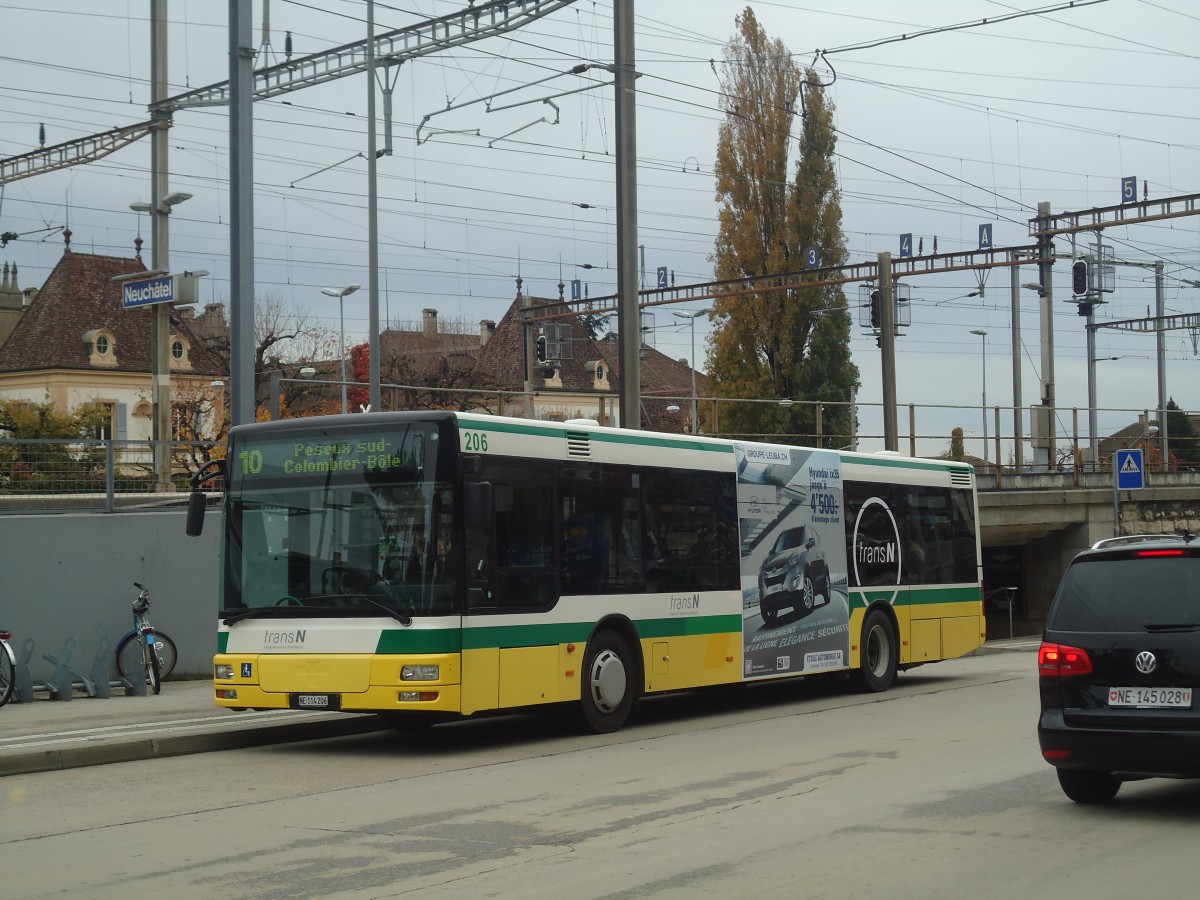 (147'959) - transN, La Chaux-de-Fonds - Nr. 206/NE 114'206 - MAN (ex TN Neuchtel Nr. 206) am 8. November 2013 beim Bahnhof Neuchtel