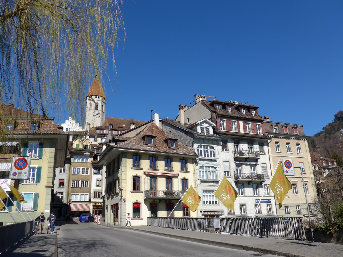 (149'357) - Thun von der Sinnebr�cke aus mit Kirchturm der Stadtkirche am 17. M�rz 2014
