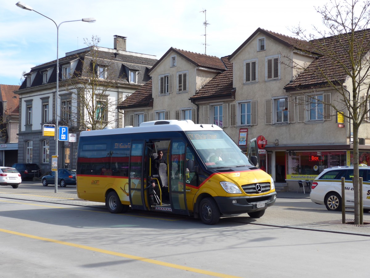 (149'447) - AOT Amriswil - Nr. 25/TG 158'031 - Mercedes am 29. Mrz 2014 beim Bahnhof Amriswil