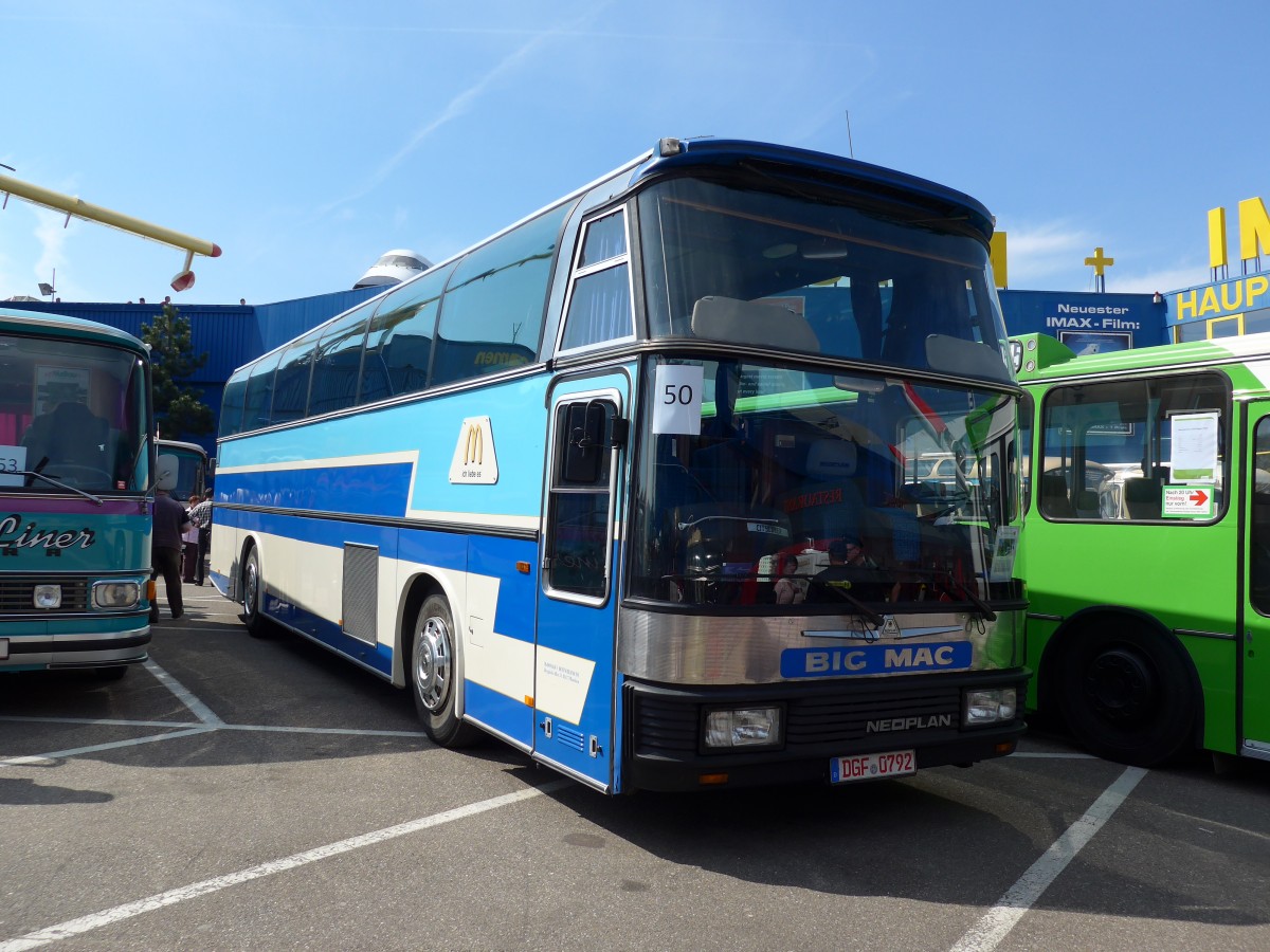 (149'806) - McDonald's, Mnchen (Auwrter) - DGF 0792 - Neoplan am 25. April 2014 in Sinsheim, Museum