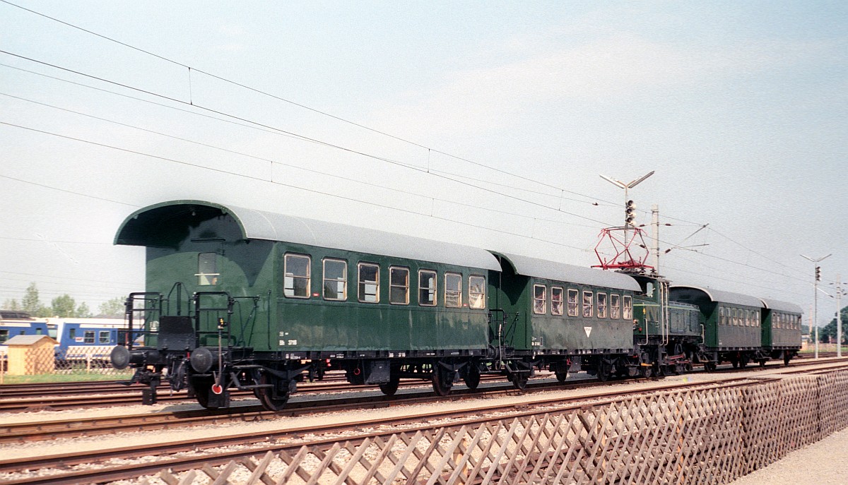 150 Jahre Eisenbahn in Österreich: ÖBB 1062.07 Strasshof 12.09.1987