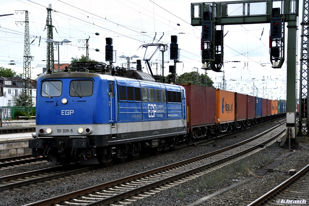 151 039-5 fuhr mit einen containerzug durch bremen,28.08.18