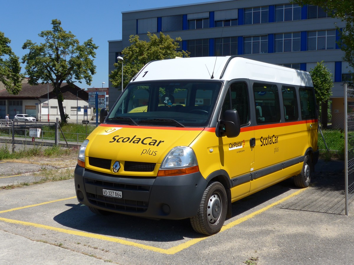 (151'746) - CarPostal Ouest - VD 327'864 - Renault am 21. Juni 2014 in Yverdon, Garage