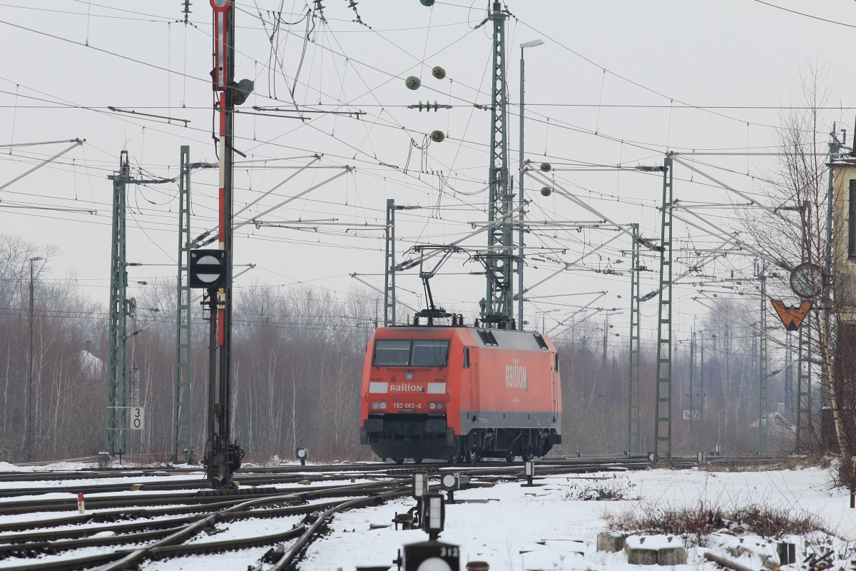 152 062-6 auf dem Weg zum nchsten Einsatz in Mnchen-Ost am 27. Mrz 2013.