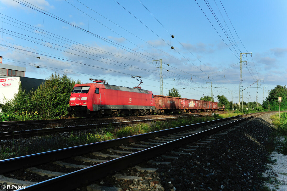 152 100-4 mit einem Modellbahn gerechten Güterzug in Nürnberg Hohe Marta. 27.09.23