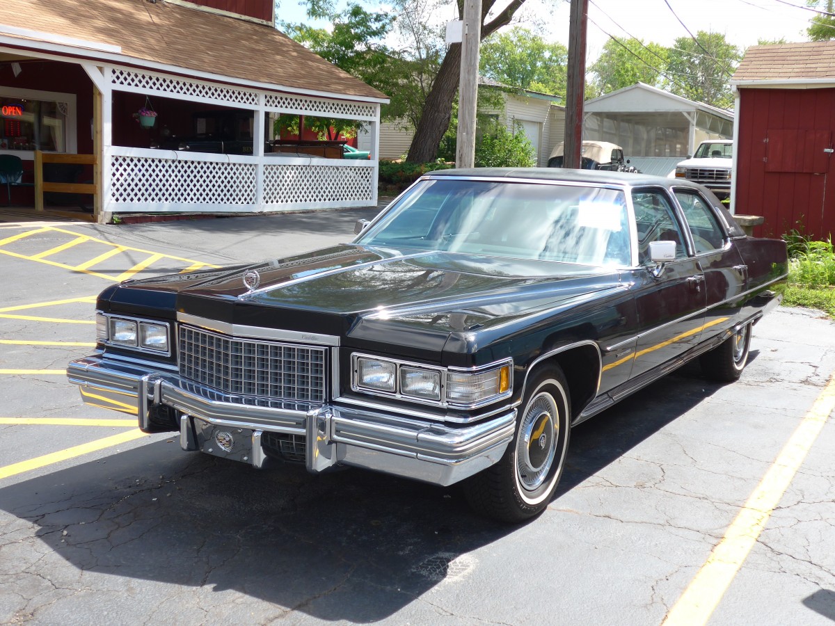 (152'242) - Cadillac am 9. Juli 2014 in Volo, Auto Museum