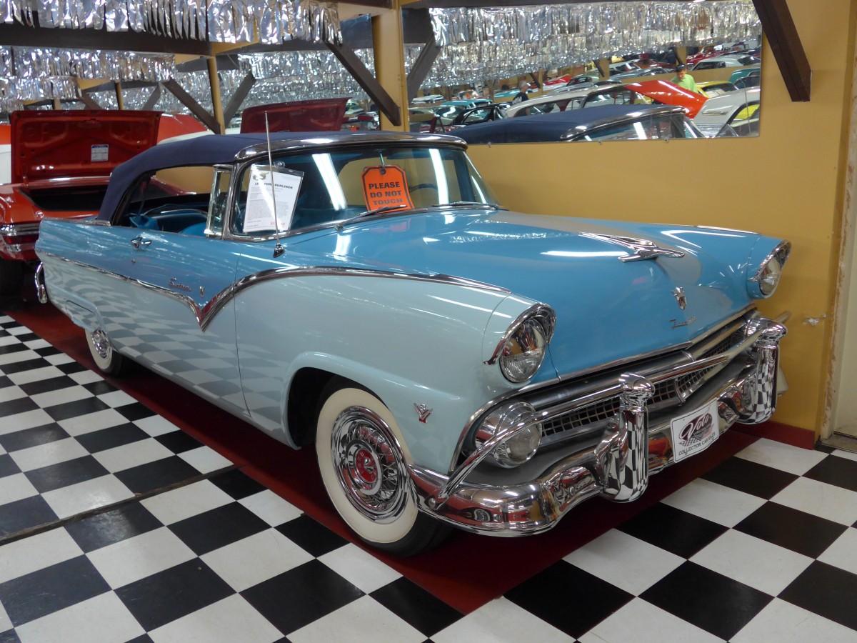 (152'282) - Ford am 9. Juli 2014 in Volo, Auto Museum