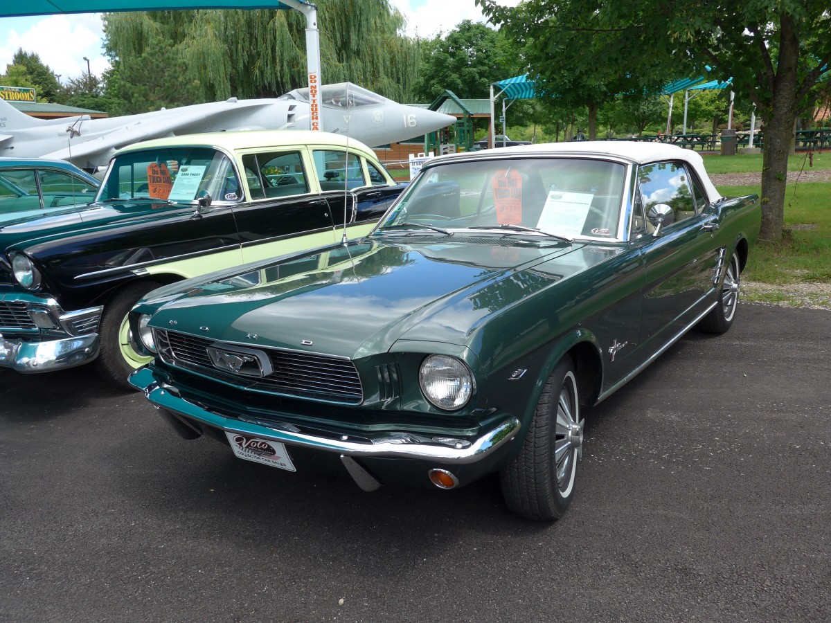 (152'296) - Ford am 9. Juli 2014 in Volo, Auto Museum