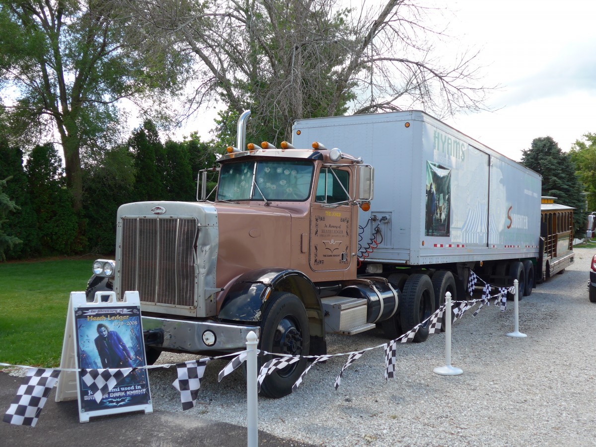 (152'315) - Peterbilt am 9. Juli 2014 in Volo, Auto Museum
