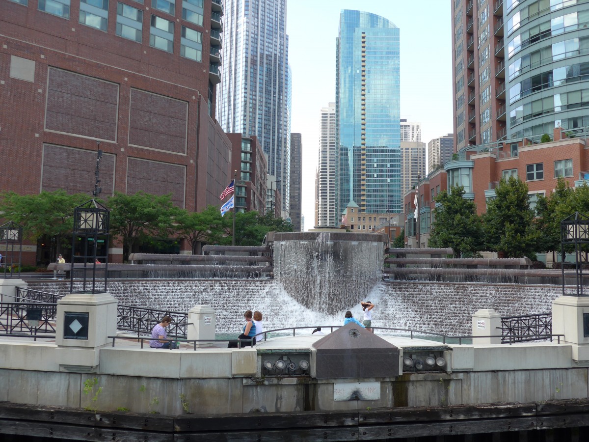 (152'764) - Chicago am 14. Juli 2014 vom Chicago River aus