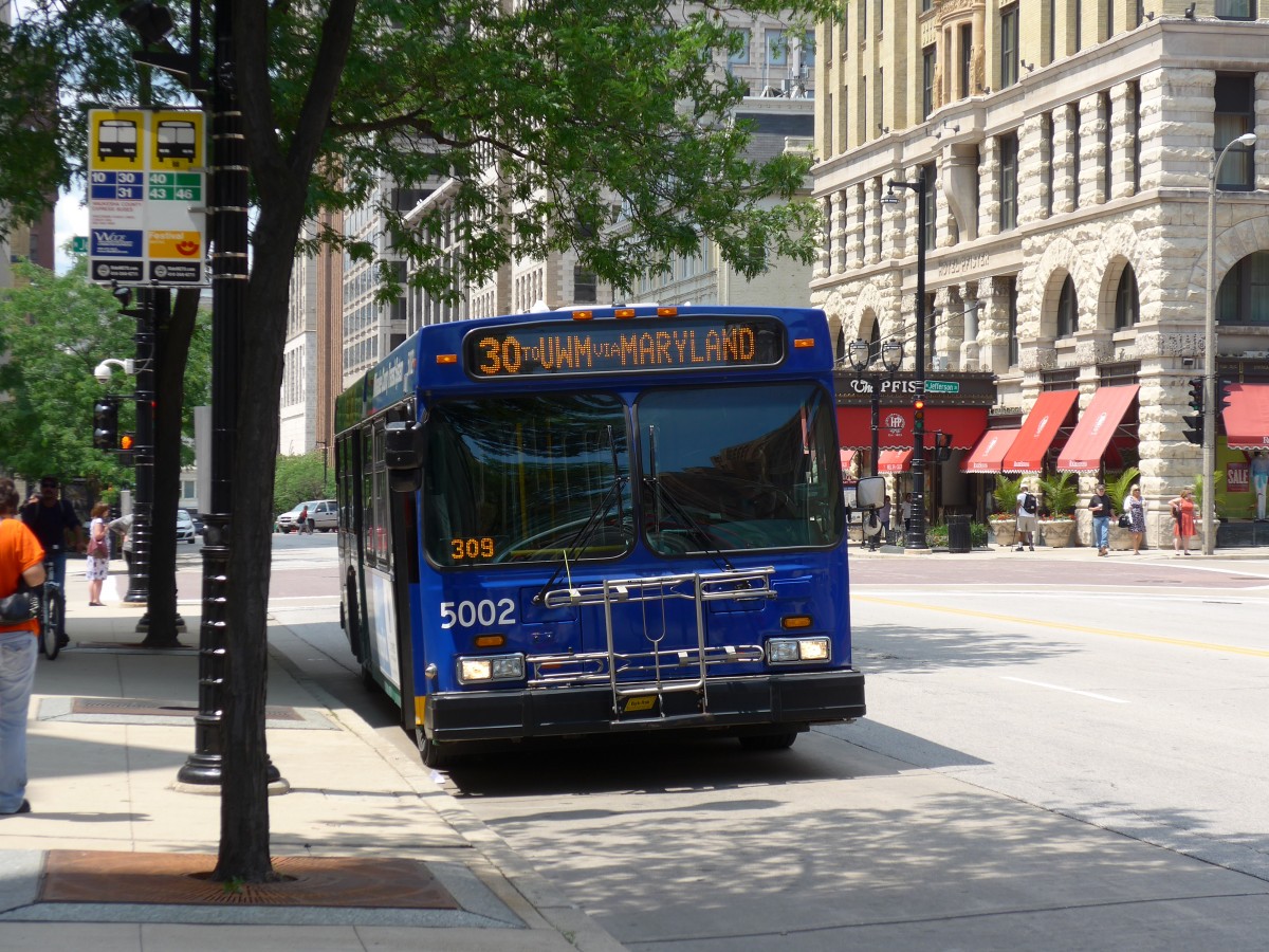 (153'009) - MCTS Milwaukee - Nr. 5002/70'009 - New Flyer am 17. Juli 2014 in Milwaukee