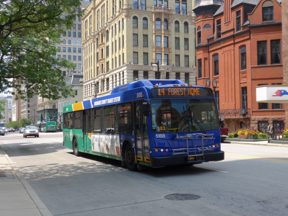 (153'013) - MCTS Milwaukee - Nr. 5188/80'839 - New Flyer am 17. Juli 2014 in Milwaukee