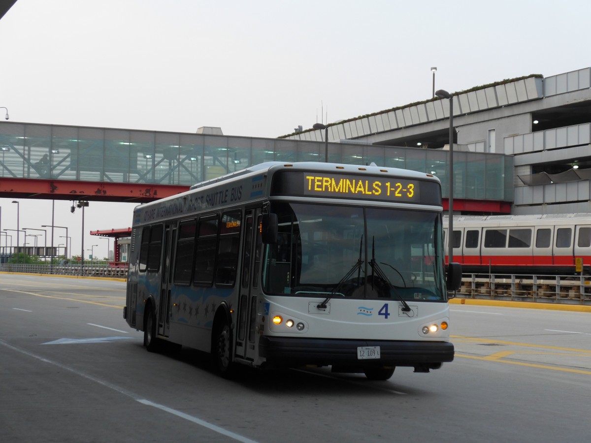 (153'294) - Delaware, Chicago - Nr. 4/12'109 L - ElDorado National am 19. Juli 2014 in Chicago Airport O'Hare