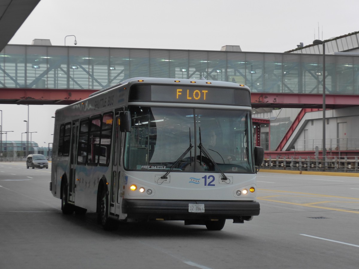 (153'301) - Delaware, Chicago - Nr. 12/12'786 L - ElDorado National am 19. Juli 2014 in Chicago, Airport O'Hare