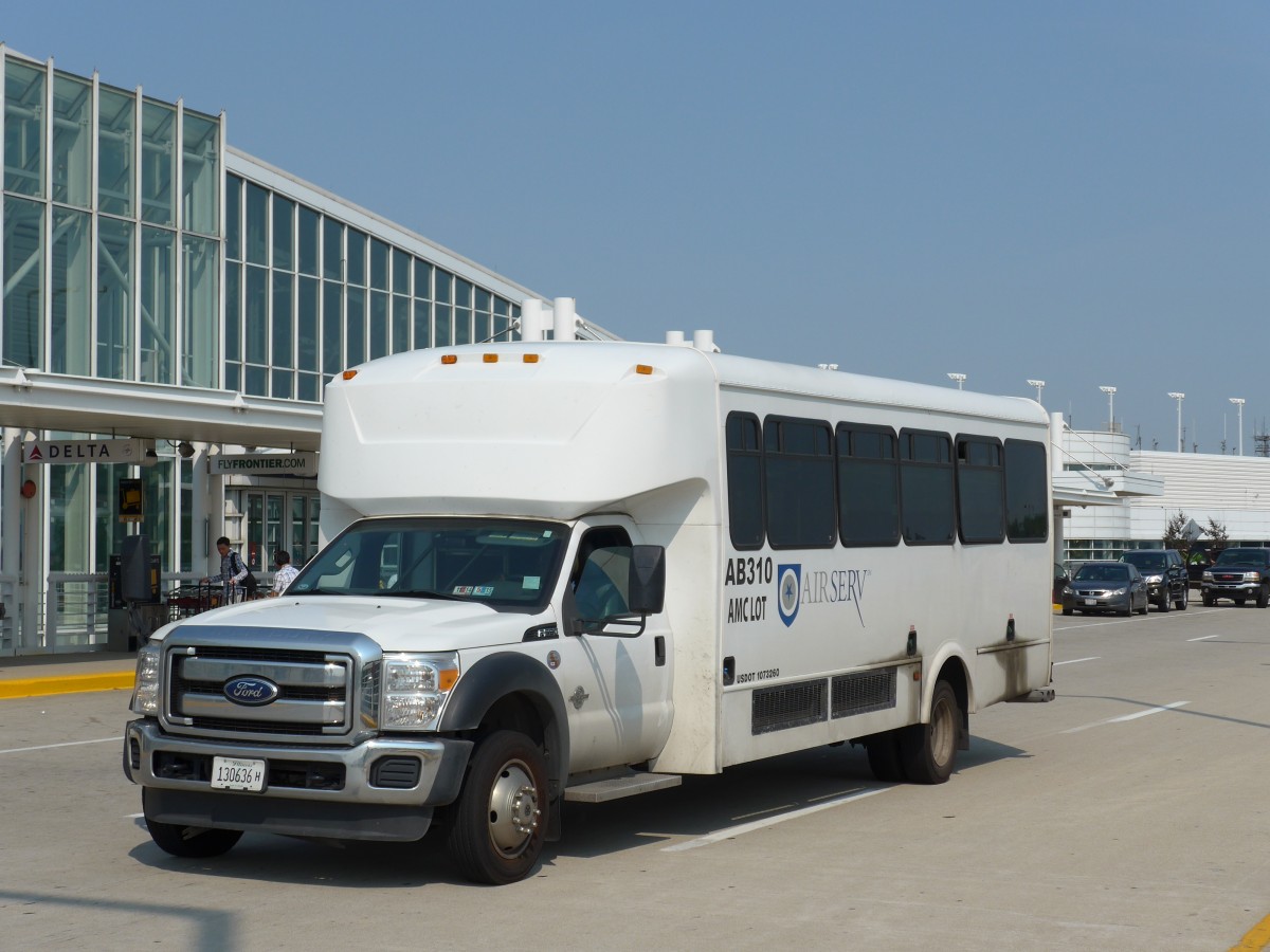 (153'321) - Air Serv, Atlanta - Nr. AB310/130'636 H - Ford am 20. Juli 2014 in Chicago, Airport O'Hare