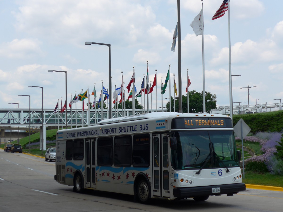 (153'403) - Delaware, Chicago - Nr. 6/12'110 L - ElDorado National am 20. Juli 2014 in Chicago, Airport O'Hare