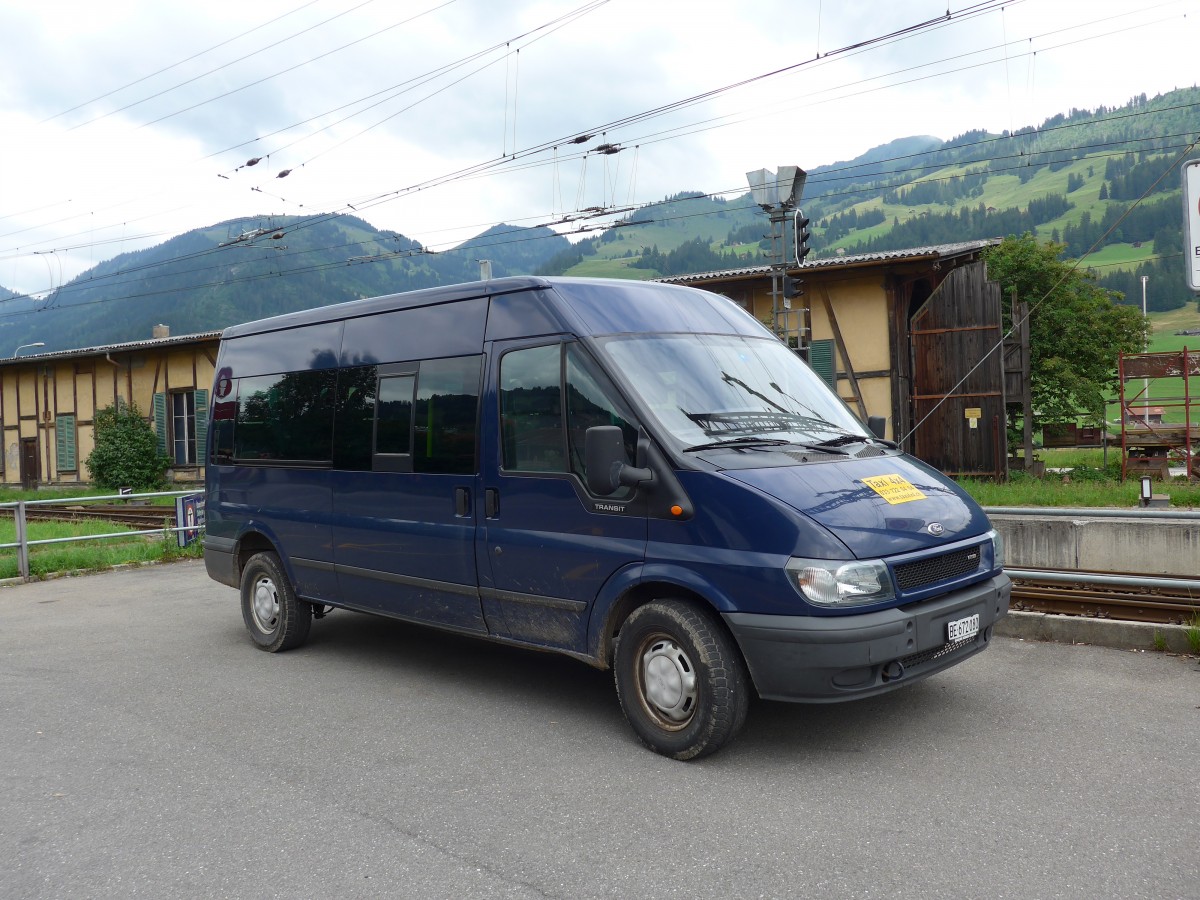 (153'500) - Ueltschi, Zweisimmen - BE 672'080 - Ford am 27. Juli 2014 beim Bahnhof Zweisimmen